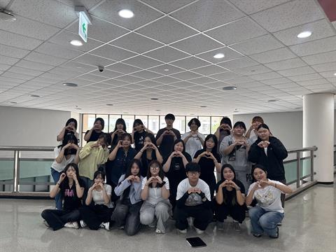 유아 봉사 동아리 '알이즈웰'